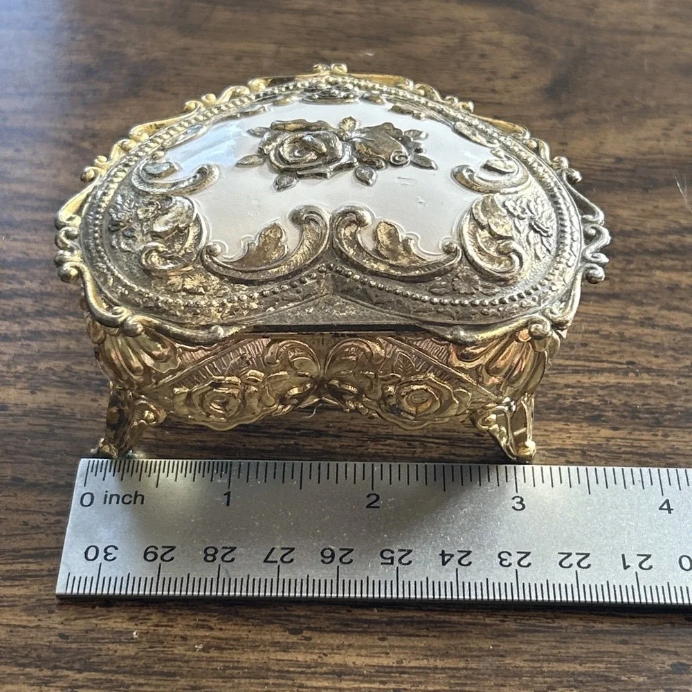 Vintage Japan Heart Shaped Trinket Jewelry Box Gold Tone Roses Red Velvet Footed